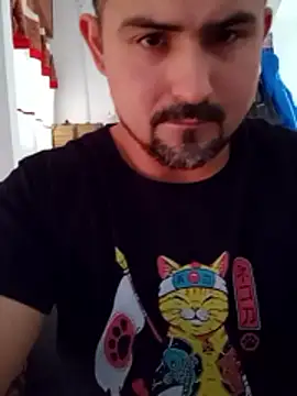 Bradd_32's Webcam Show