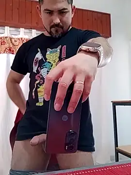 Bradd_32のウェブカメラショー
