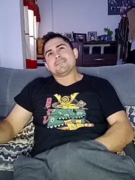 Bradd_32 webkamerás műsora