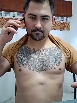 Bradd_32 Show Webcam