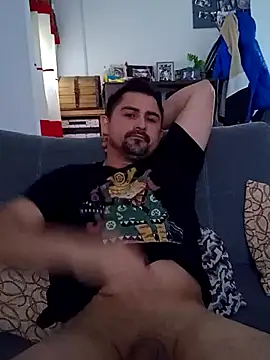 Bradd_32's Webcam Show