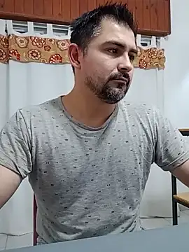 Bradd_32 Webcam-Show