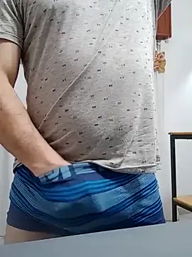 Bradd_32のウェブカメラショー