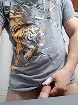 Bradd_32のウェブカメラショー