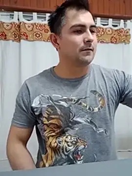 Bradd_32 Show Webcam