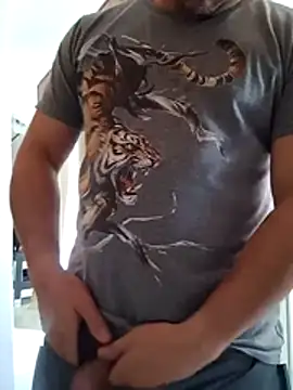 Bradd_32のウェブカメラショー