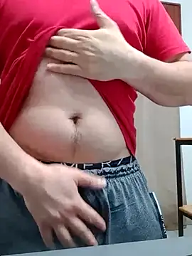 Bradd_32 在線直播表演