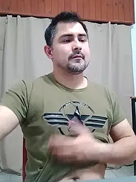 Bradd_32 Show Webcam