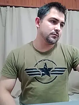 Bradd_32 Show Webcam