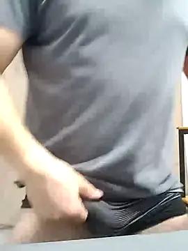 Bradd_32 Show Webcam