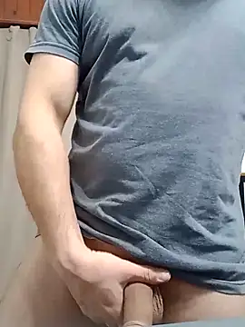 Bradd_32 Show Webcam