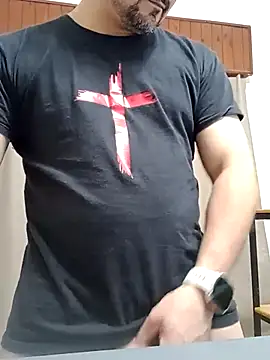 Bradd_32 在線直播表演