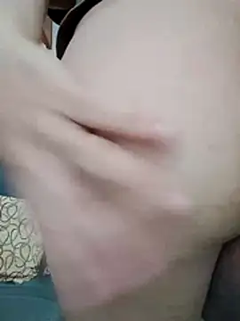 Bradd_32 在線直播表演