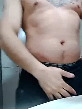 Show modela Bradd_32 na web-kameri