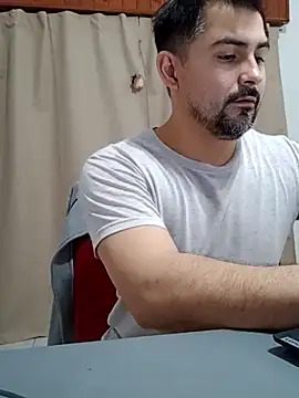 Bradd_32 网络视讯表演