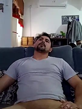 Bradd_32's Live XXX Chat