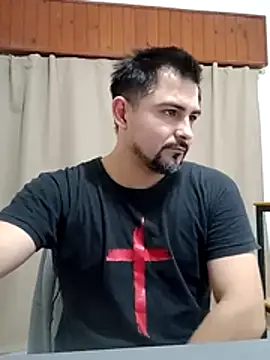 Bradd_32 Show Webcam