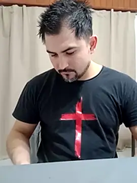 Bradd_32 Show Webcam