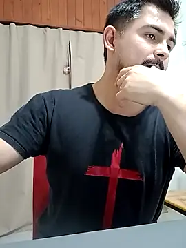 Bradd_32 webkamerás műsora