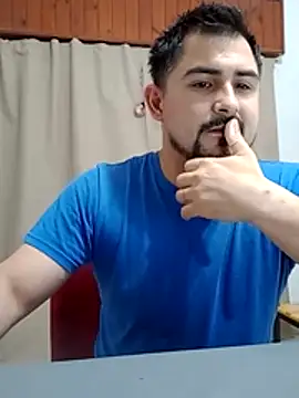 Bradd_32 Show Webcam