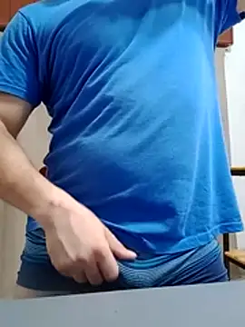 Bradd_32 网络视讯表演