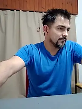 Bradd_32 Show Webcam