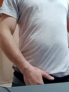 Bradd_32 网络视讯表演