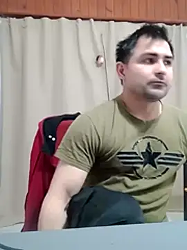 Bradd_32 网络视讯表演