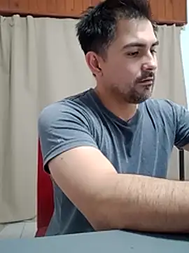 Bradd_32 Webcam show