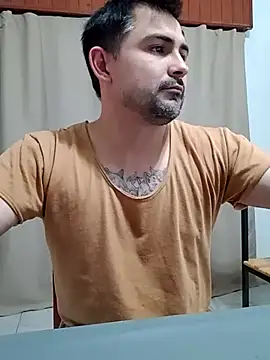 Bradd_32 Show Webcam