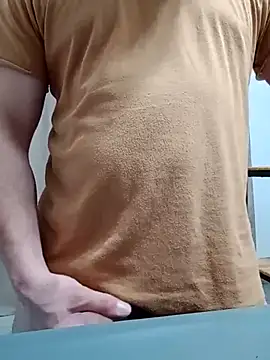 צ'אט XXX בשידור חי של Bradd_32
