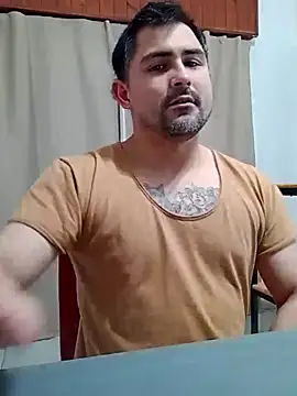 Bradd_32 Webcam show