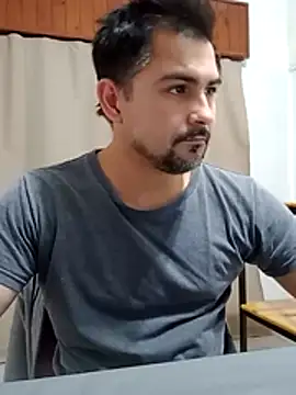 Bradd_32 网络视讯表演