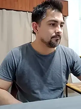 Bradd_32 webkamerás műsora