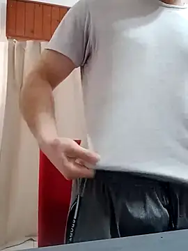 Bradd_32's Webcam Show