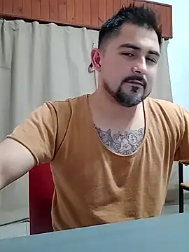 Bradd_32 网络视讯表演
