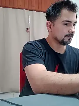 Bradd_32 Show Webcam