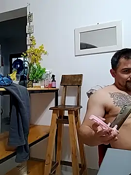 Bradd_32 网络视讯表演