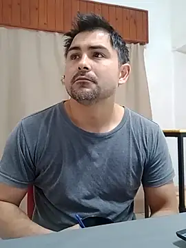 Bradd_32 Show Webcam