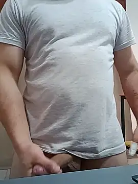 Bradd_32 Show Webcam