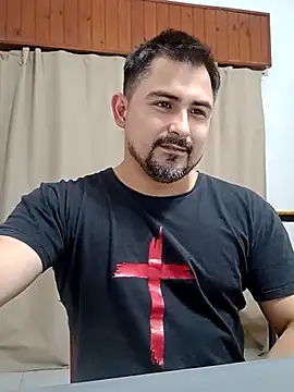 Show modela Bradd_32 na web-kameri