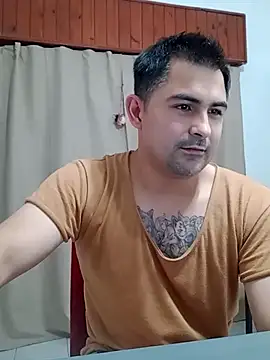 Bradd_32 网络视讯表演