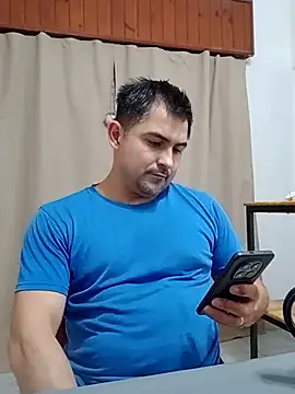 Bradd_32 Шоу с уебкамера