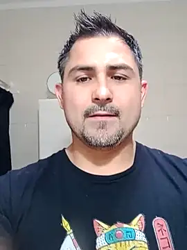 Bradd_32 Webcam-Show