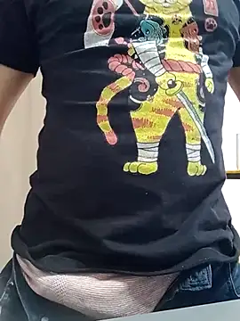 Bradd_32 在線直播表演