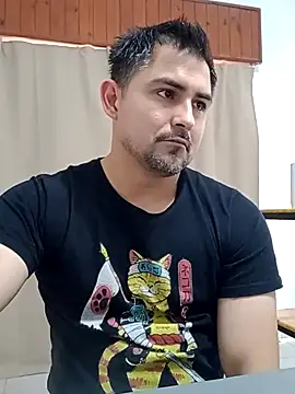 Bradd_32 Show Webcam