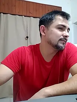 Bradd_32 在線直播表演