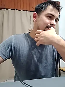 Bradd_32 Show Webcam