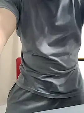 Bradd_32 Show in webcam