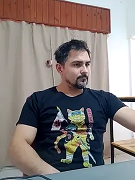 Bradd_32's Webcam Show